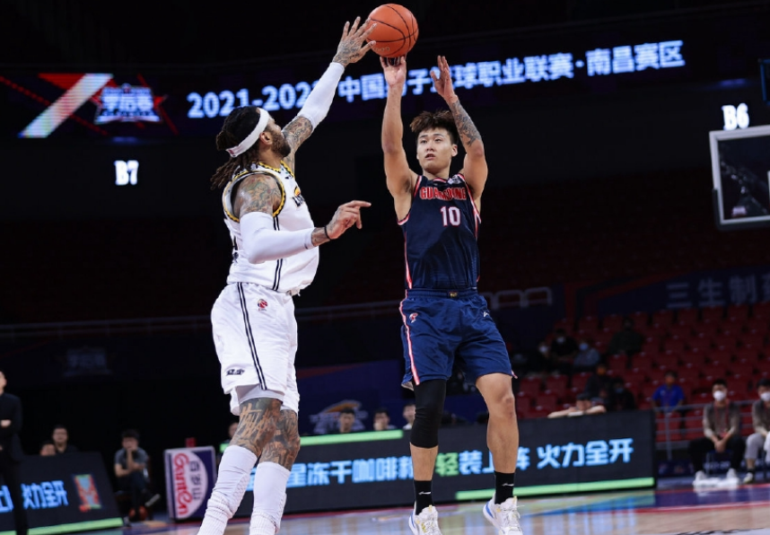 关于风云突变布莱顿今晚主帅复盘；CBA季后赛版图或变；信心回归；更衣室氛围转暖的信息